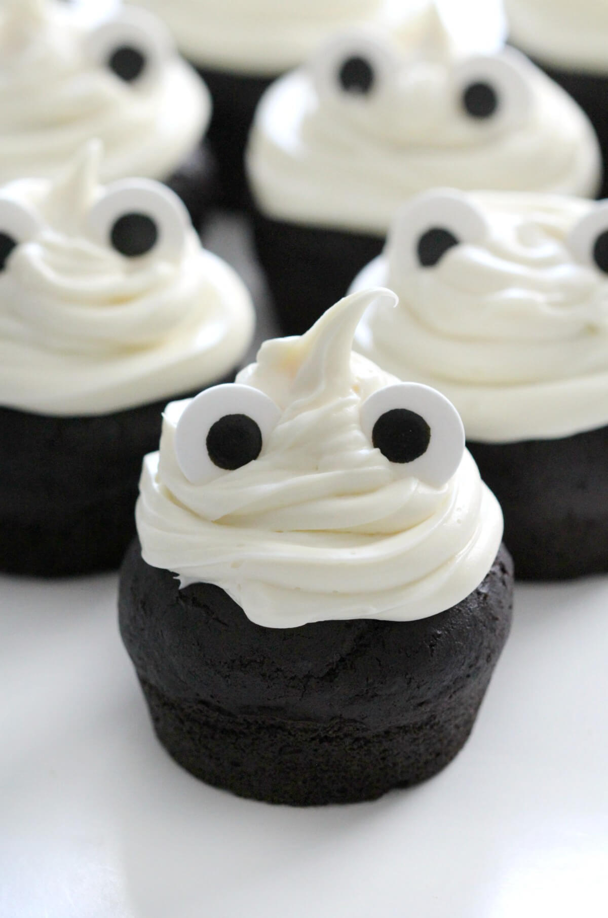 cute ghost cupcakes with eyes