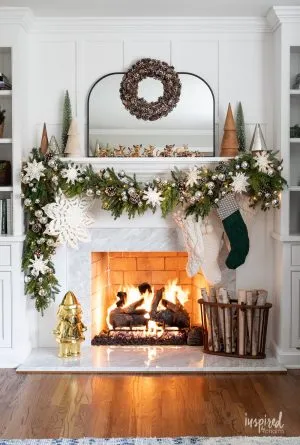 6 Stunning Christmas Mantel Decoration Ideas to try for Christmas 2023