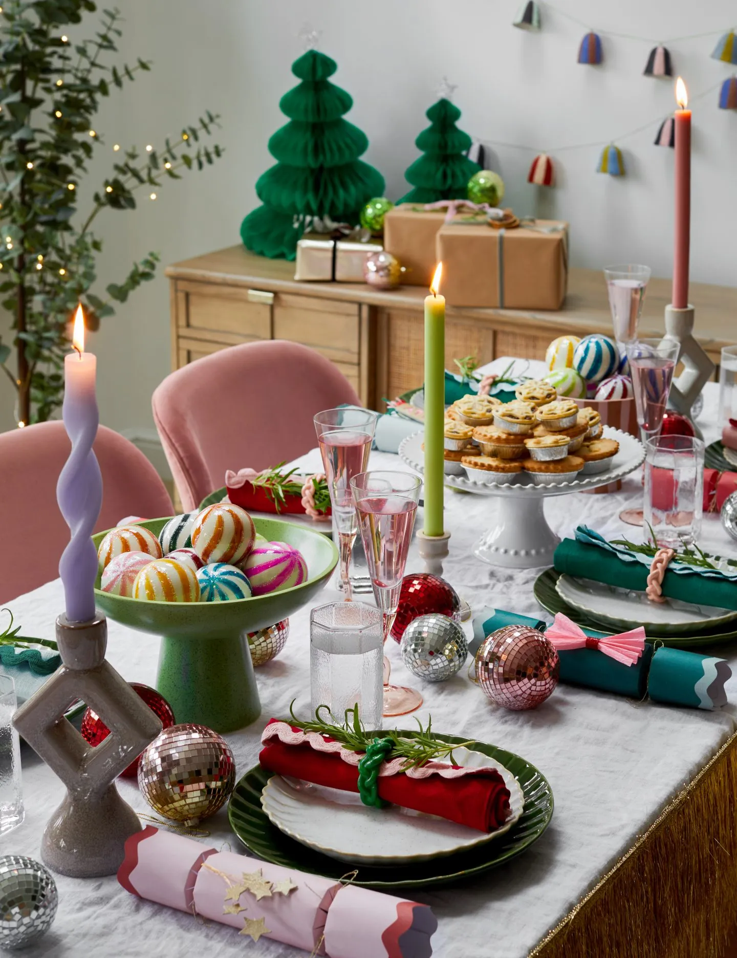 Colourful christmas table decor