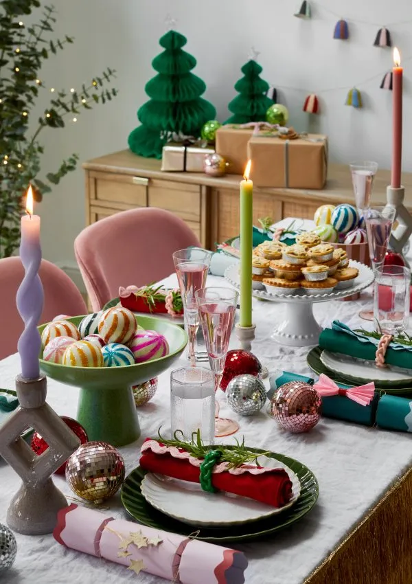 Colourful christmas table decor