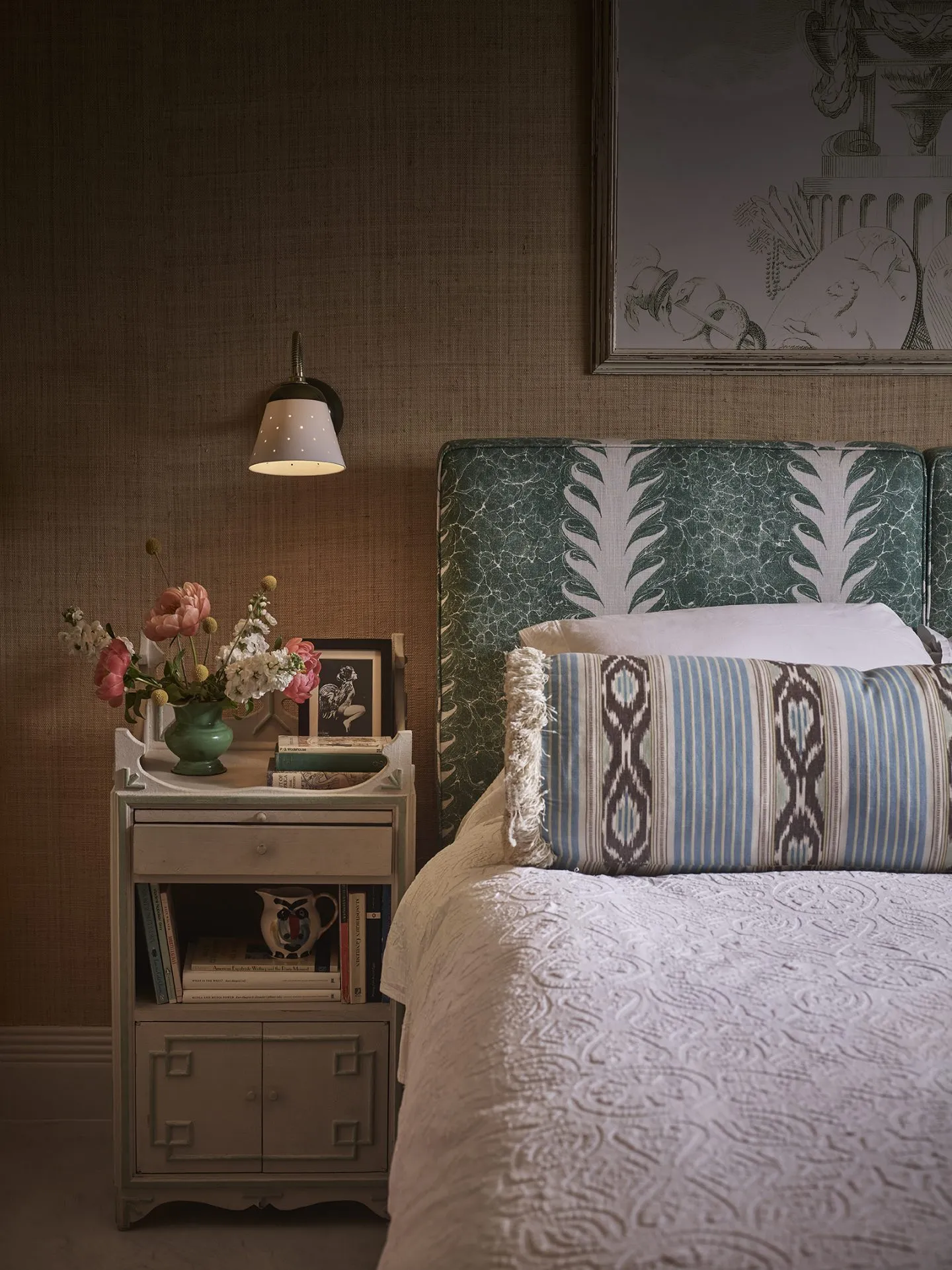 A cosy bedroom design with lots of pattern and texture