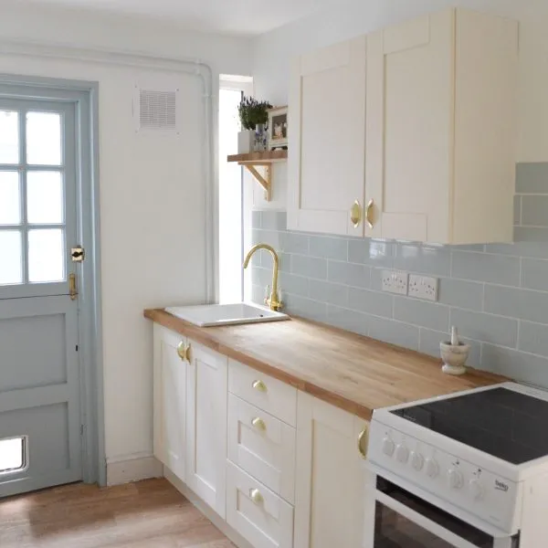 Tiny Kitchen Renovation