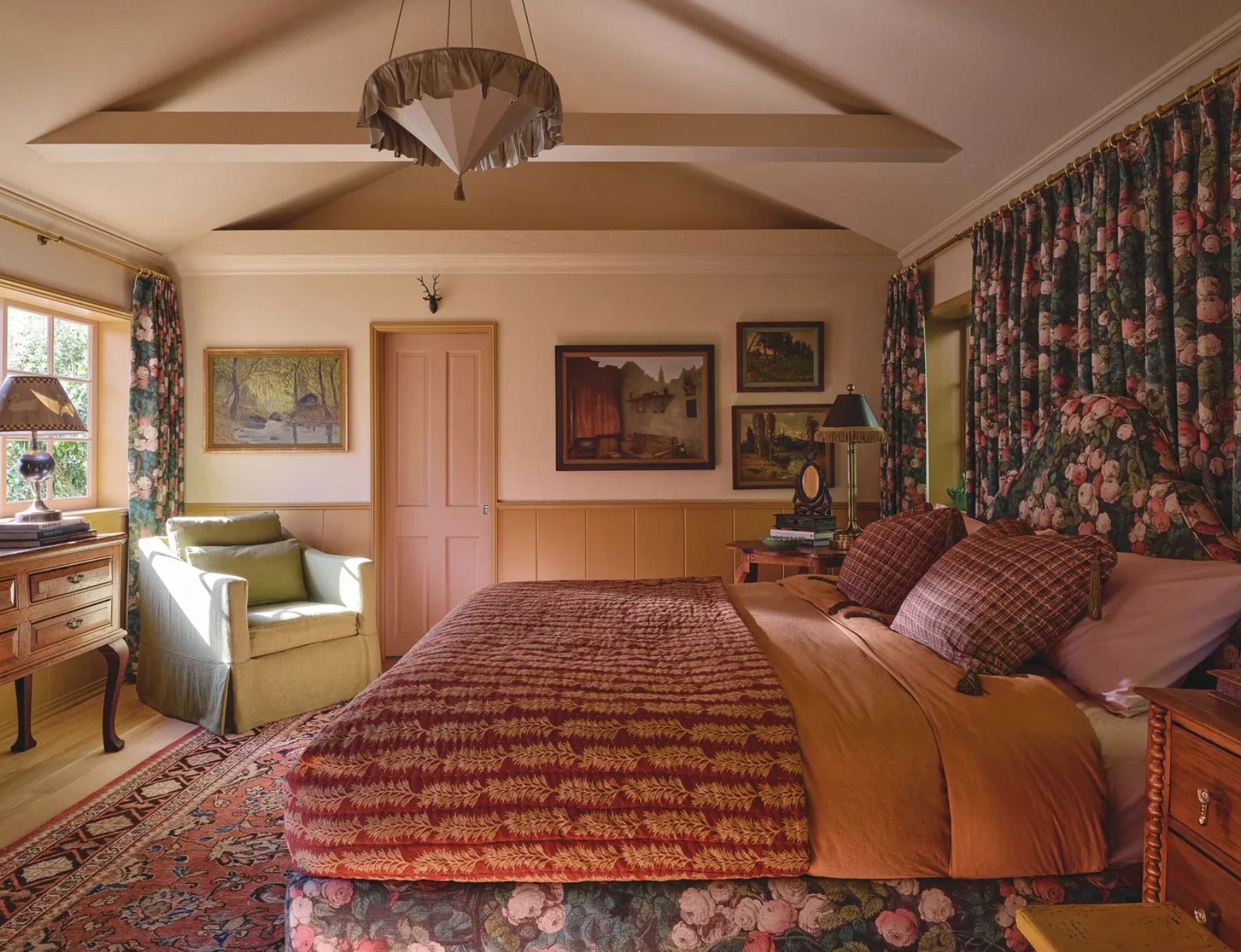 Big Bedroom Decorating Ideas: Transforming a Larger Space - Emily May ...