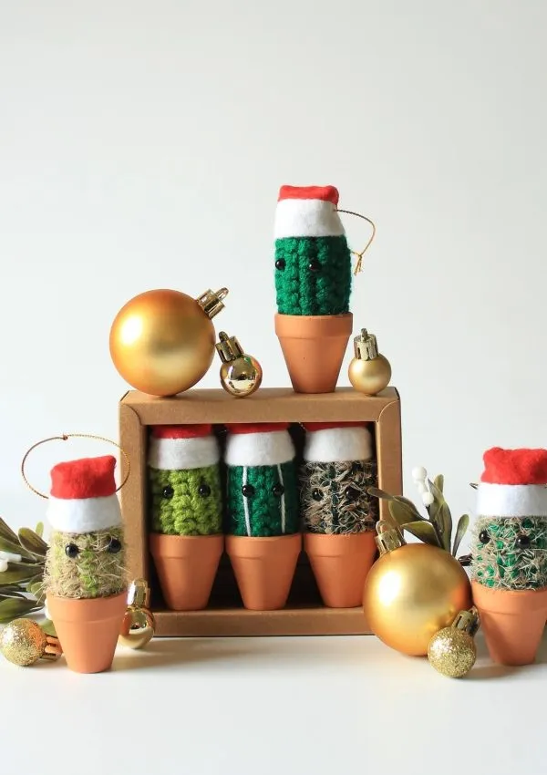 Crochet Christmas Tree Ornaments for the Perfect Cosy Tree