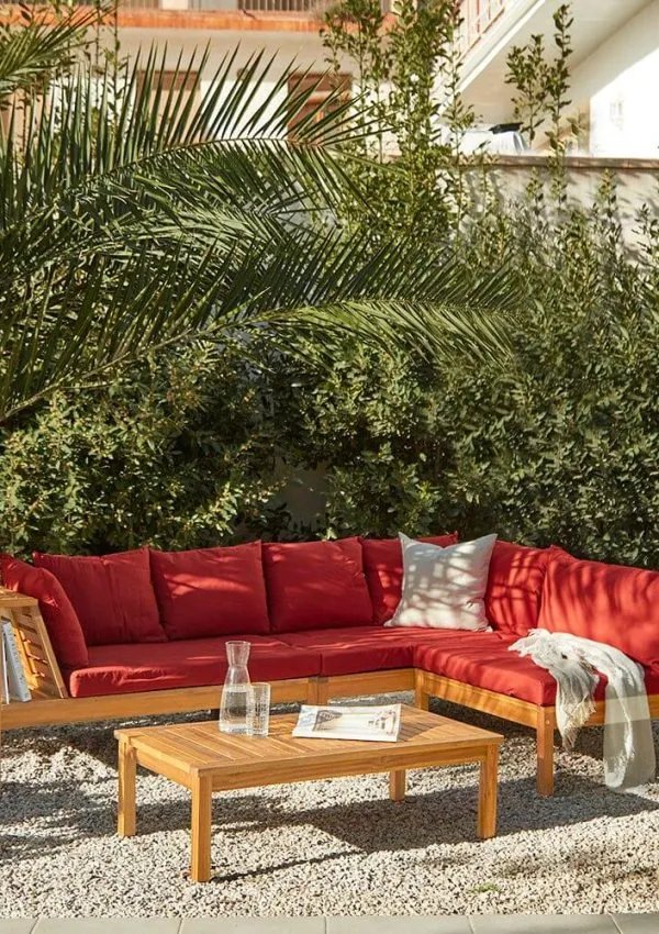 Low-Effort Garden Ideas for the Not-so-Green Fingered
